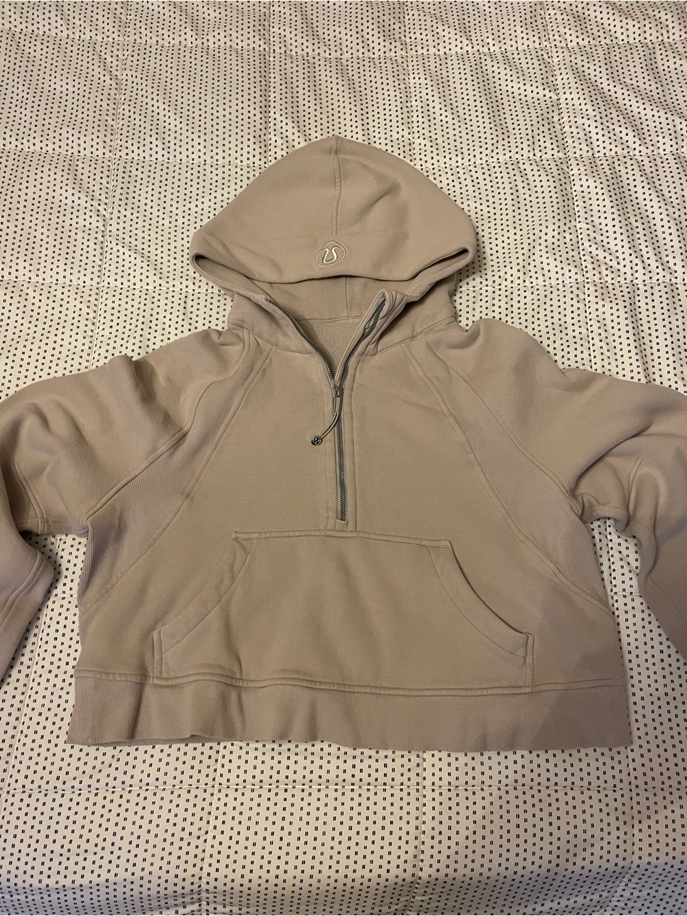 lululemon Women's cropped beige Half-Zip scuba Hoodie